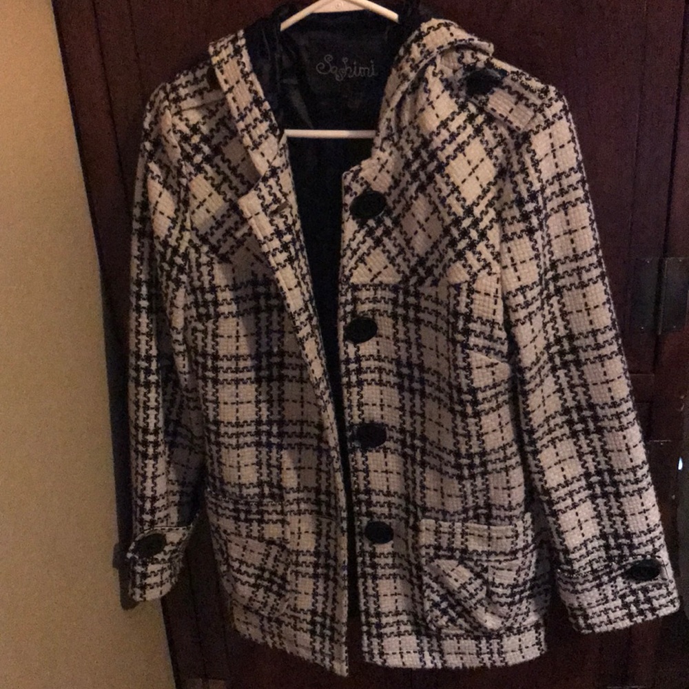 Hooded tweed jacket with pockets and hood